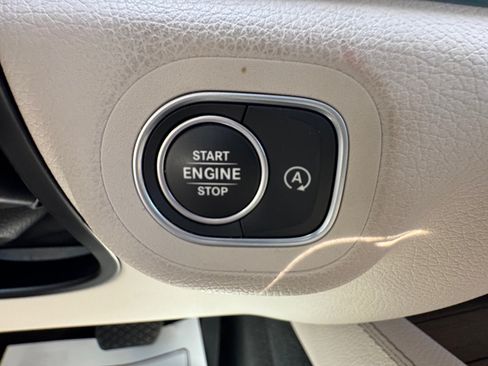 Used 2021 Mercedes-Benz GLE 350 4MATIC image 30