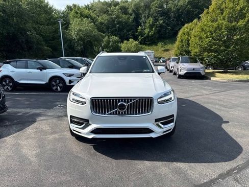 Used 2024 Volvo XC90 T8 Ultimate w/ Protection Package Premier AWD/4WD image 2