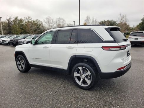 New 2026 Jeep Grand Cherokee Limited w/ Luxury Tech Group II image 11