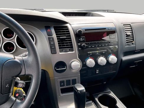 Used 2013 Toyota Tundra 2WD CrewMax w/ SR5 Pkg image 7