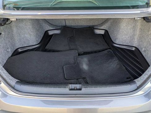 Used 2018 Honda Accord EX-L image 9