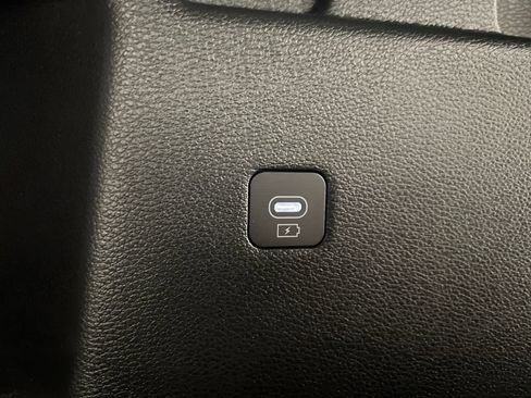 Used 2024 Kia Telluride EX w/ EX Captain's Chair Package image 41