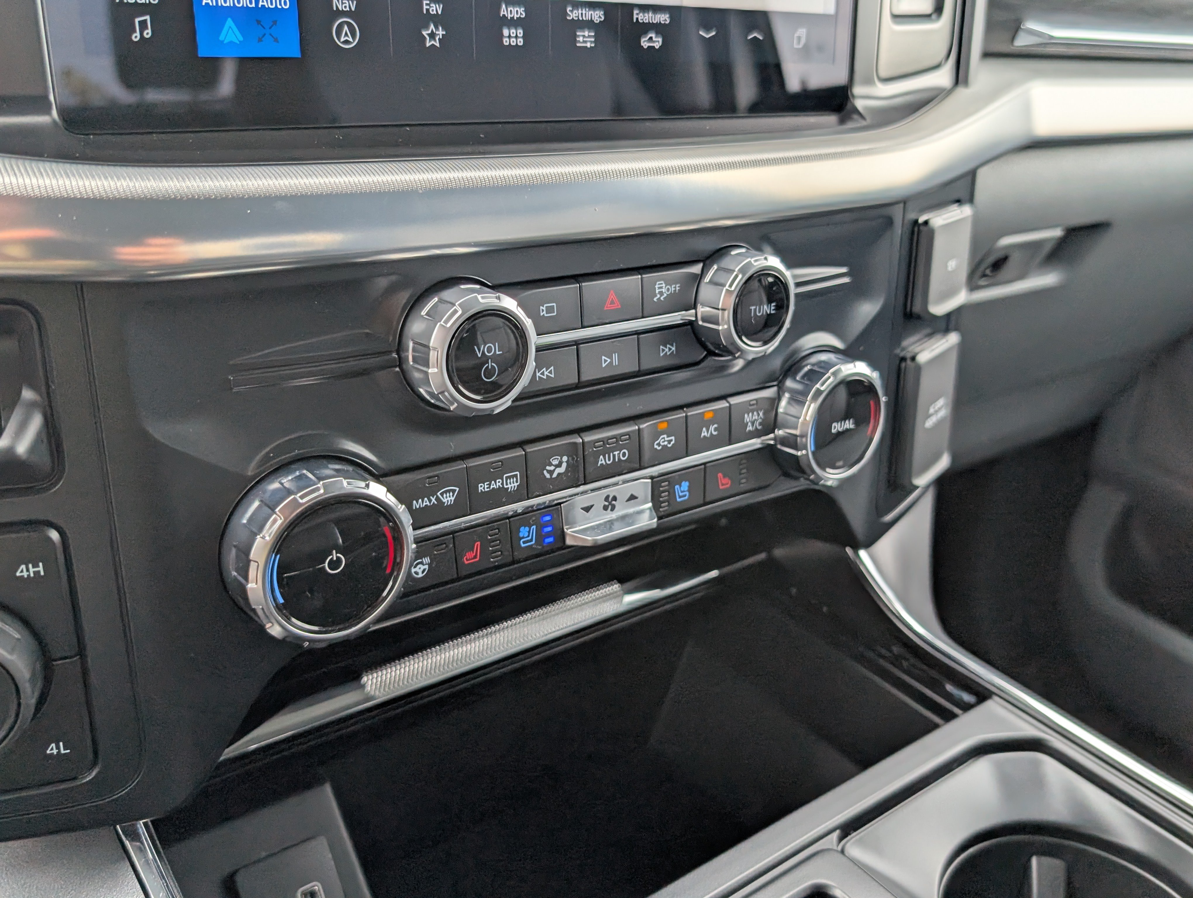 Used 2026 Ford F150 Lariat w/ Equipment Group 501A Mid AWD/4WD image 15