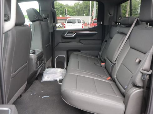 New 2026 Chevrolet Silverado 1500 RST w/ Redline Edition AWD/4WD image 21