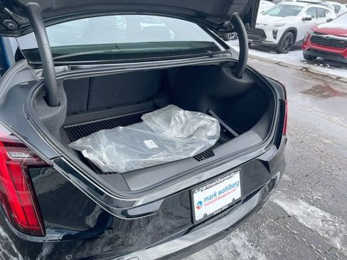 Used 2025 Cadillac CT4 Luxury RWD image 25