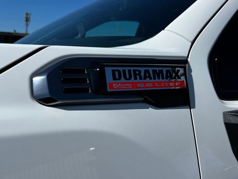 Used 2025 GMC Sierra 2500 AT4 AWD/4WD image 9