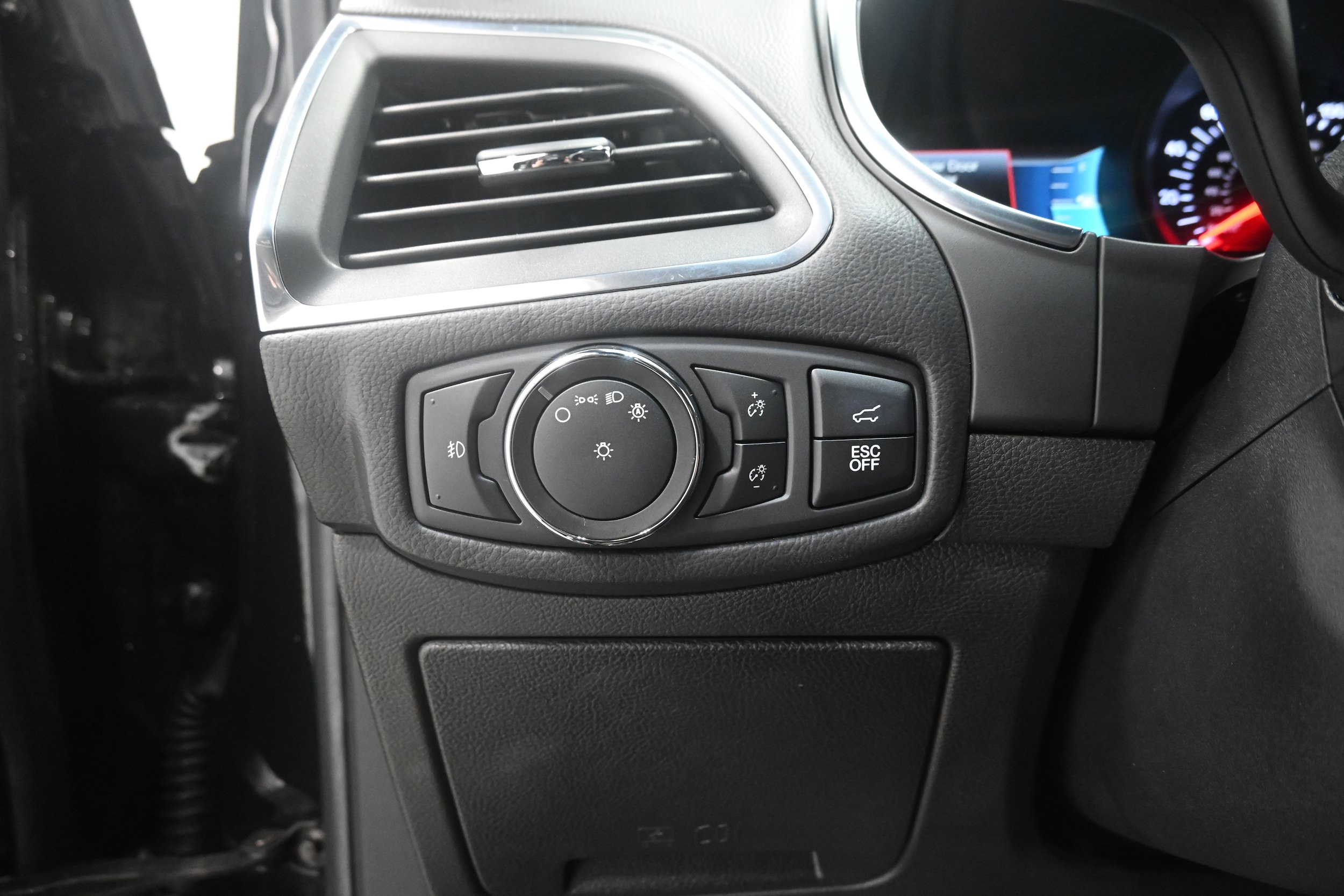 Used 2020 Ford Edge ST w/ Equipment Group 401A AWD/4WD image 8