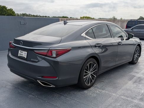 Certified 2024 Lexus ES 350 w/ Premium Package FWD image 5