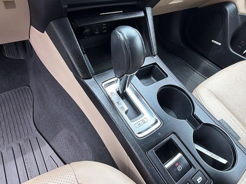 Used 2017 Subaru Outback 2.5i Limited image 25