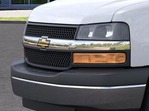 New 2025 Chevrolet Express 2500 w/ Driver Convenience Package image 13