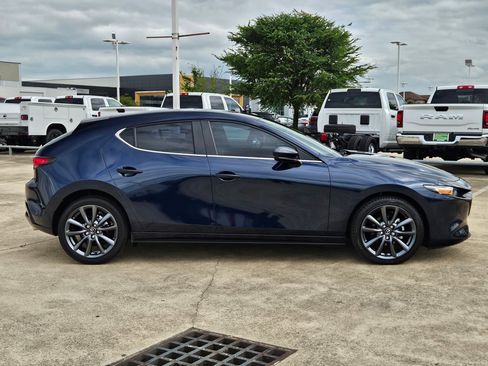 Used 2024 MAZDA MAZDA3 s FWD image 2