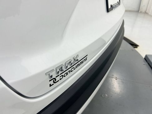 Used 2025 Chevrolet Trax LT w/ LT Convenience Package FWD image 26