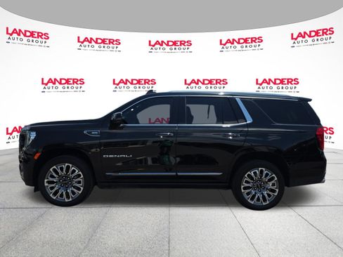 Used 2024 GMC Yukon Denali Ultimate AWD/4WD image 6