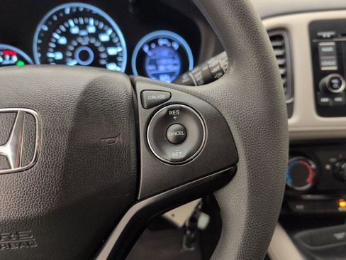 Used 2016 Honda HR-V LX image 36