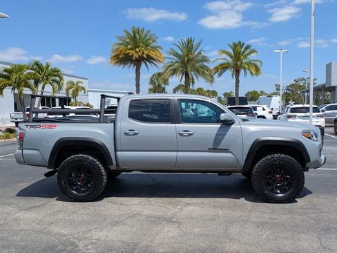 Used 2020 Toyota Tacoma TRD Off-Road image 3