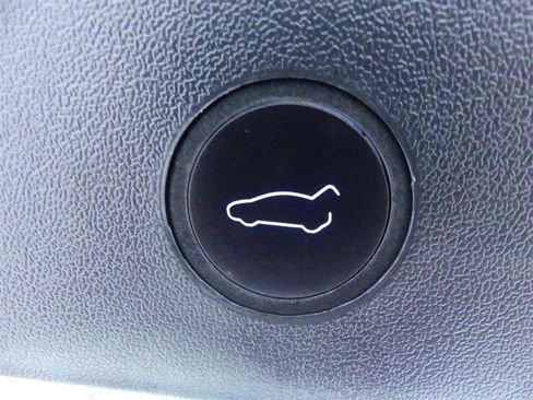 Used 2023 Tesla Model 3 Standard Range RWD image 28
