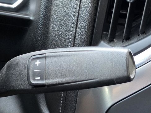 Used 2022 Chevrolet Silverado 1500 LT image 18