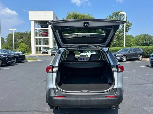 Used 2024 Toyota RAV4 XLE FWD image 9