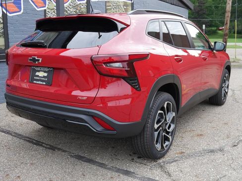 New 2026 Chevrolet Trax RS w/ Driver Confidence Package FWD image 31