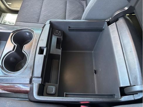 Used 2015 GMC Yukon SLE RWD image 35