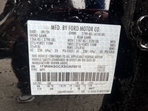 Used 2025 Ford Explorer ST AWD/4WD image 5