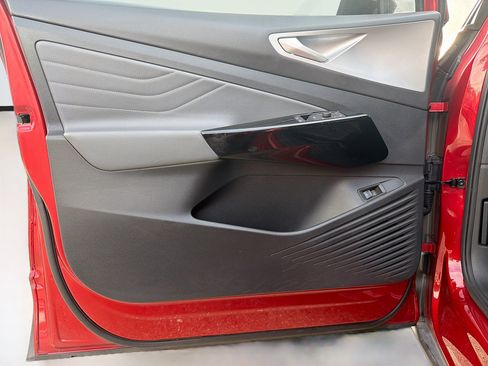 Used 2023 Volkswagen ID.4 Pro S image 22