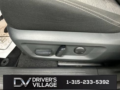 Used 2023 Nissan Rogue SV AWD/4WD image 10