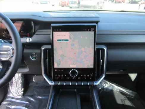 Used 2025 GMC Acadia Elevation image 21