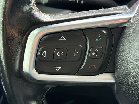 Used 2021 Jeep Wrangler Unlimited Sahara w/ Uconnect 4C Nav & Sound Group AWD/4WD image 18