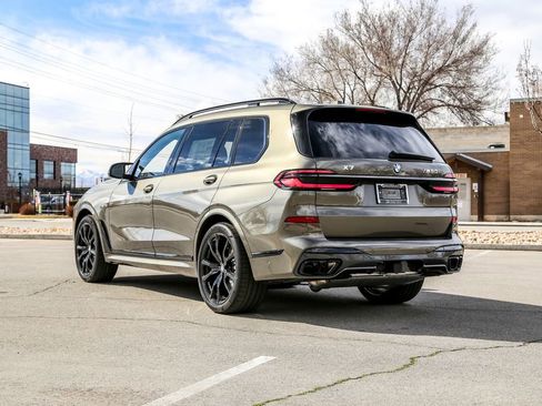 New 2026 BMW X7 M60i image 3