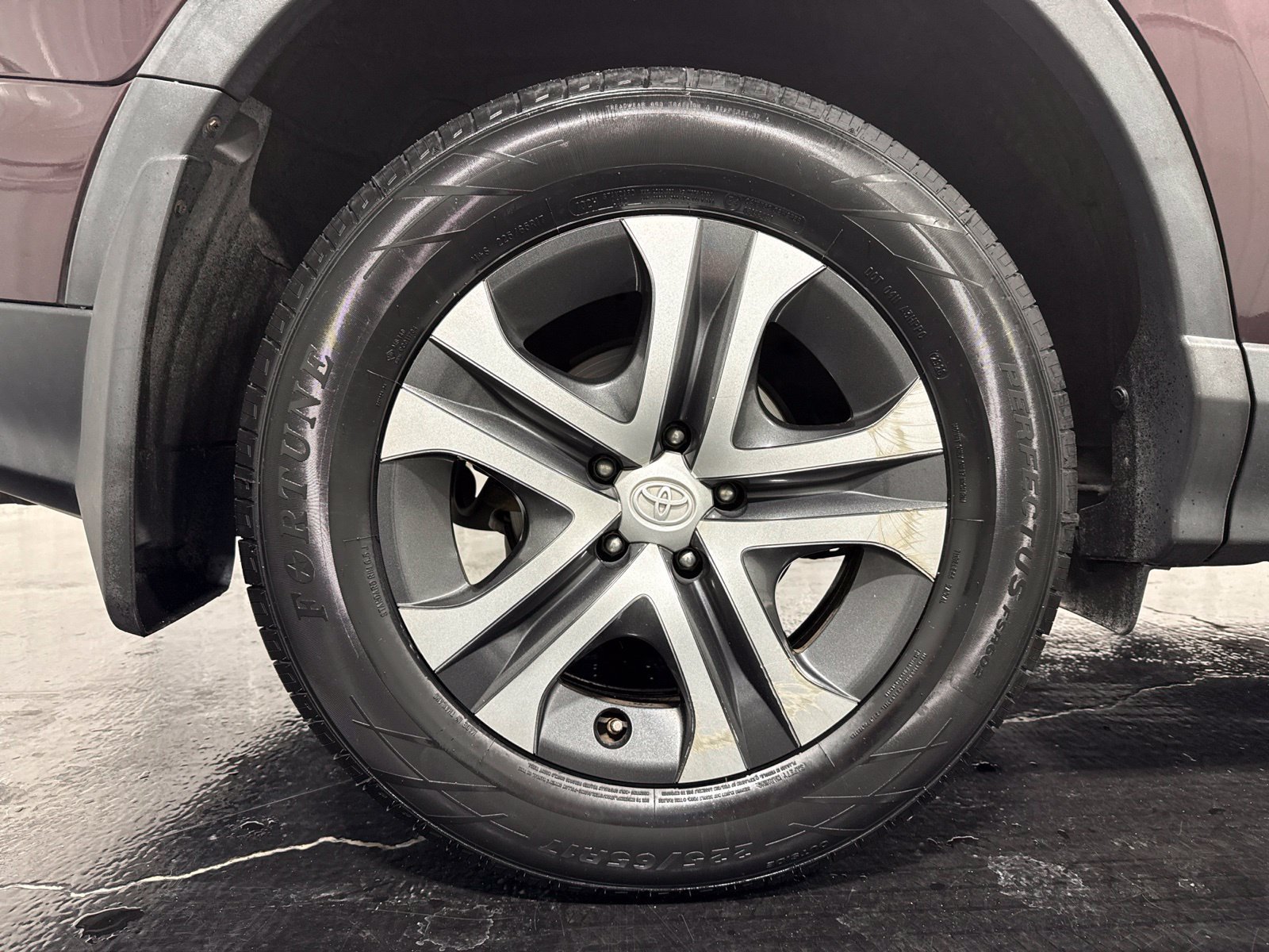 Used 2017 Toyota RAV4 LE AWD/4WD image 11