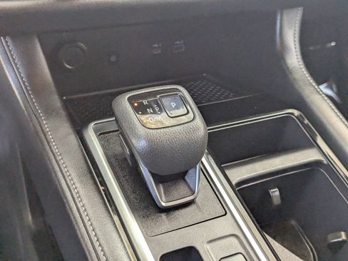 Certified 2024 Nissan Pathfinder SL image 25