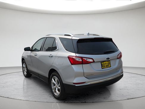 Used 2021 Chevrolet Equinox Premier AWD/4WD image 11