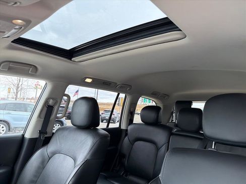Used 2024 Nissan Armada SL image 21