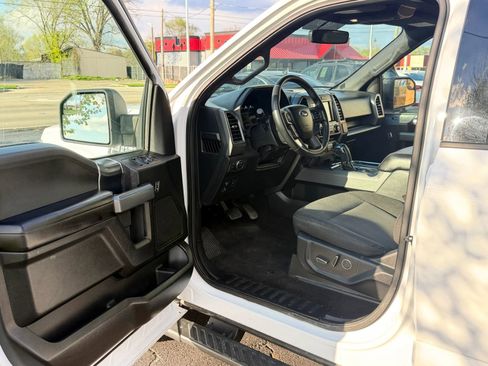 Used 2018 Ford F150 XLT w/ Equipment Group 302A Luxury AWD/4WD image 11