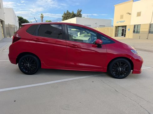 Used 2019 Honda Fit Sport image 4