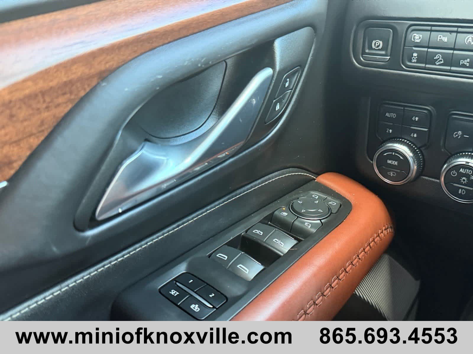 Used 2024 GMC Yukon Denali Ultimate AWD/4WD image 29