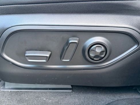 New 2025 Jeep Grand Cherokee L Limited image 17