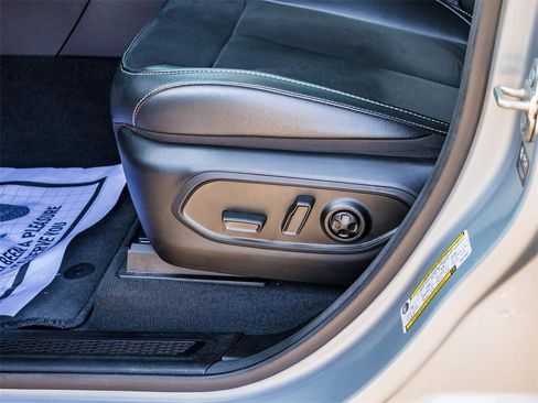 Used 2023 Jeep Grand Cherokee L Altitude image 25