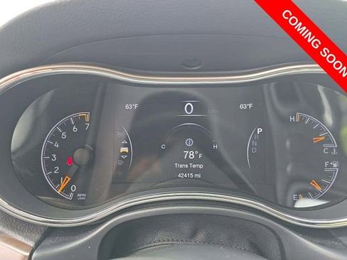 Used 2017 Jeep Grand Cherokee Limited AWD/4WD image 4