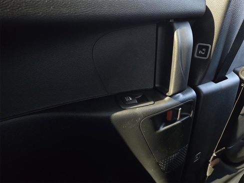 New 2026 Chrysler Pacifica Select image 13