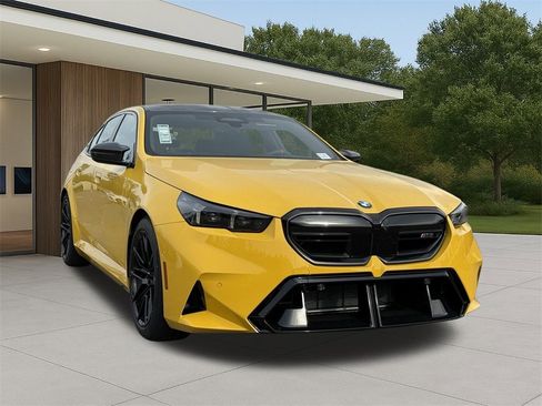 New 2026 BMW M5 w/ Carbon Package image 4