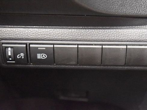 Used 2025 Toyota Corolla LE FWD image 23