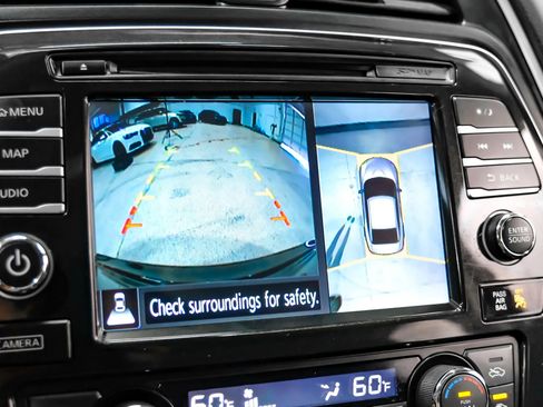 Used 2017 Nissan Maxima Platinum FWD image 32