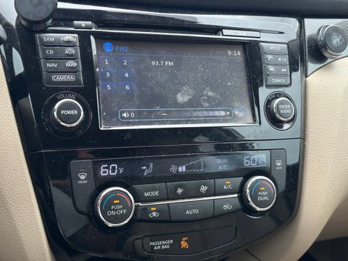 Used 2015 Nissan Rogue SL w/ SL Premium Package FWD image 8