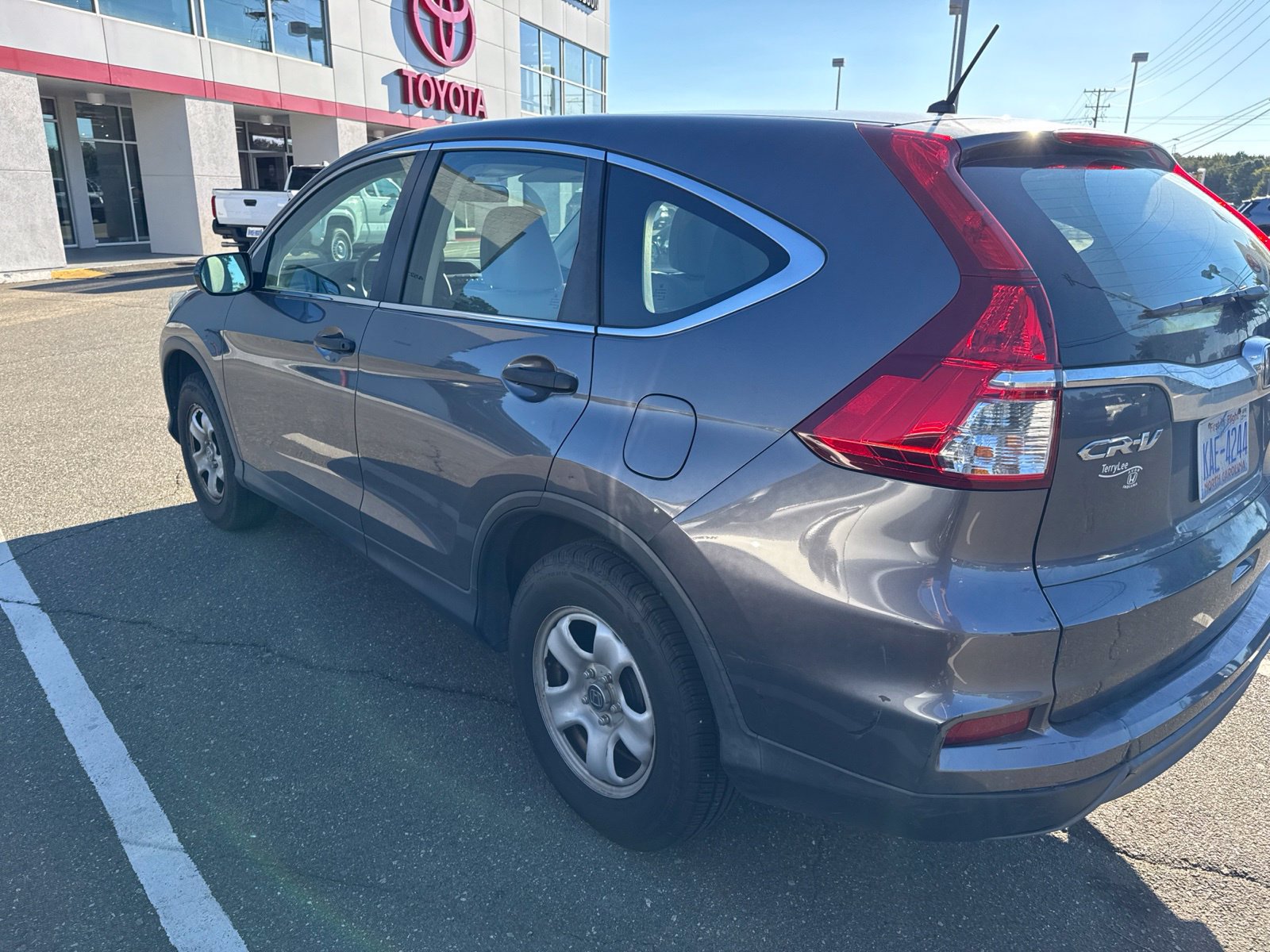 Used 2015 Honda CR-V LX image 4