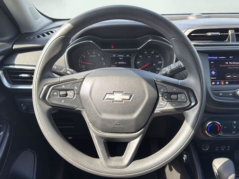Used 2023 Chevrolet TrailBlazer LT FWD image 19