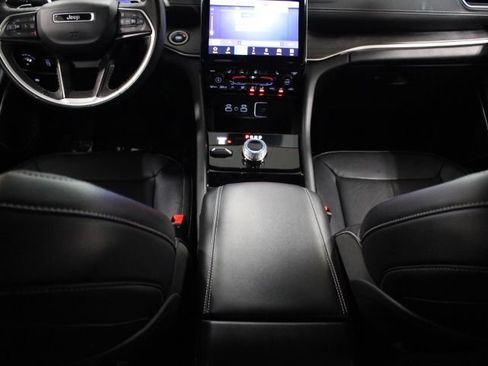 Used 2021 Jeep Grand Cherokee L Limited AWD/4WD image 30