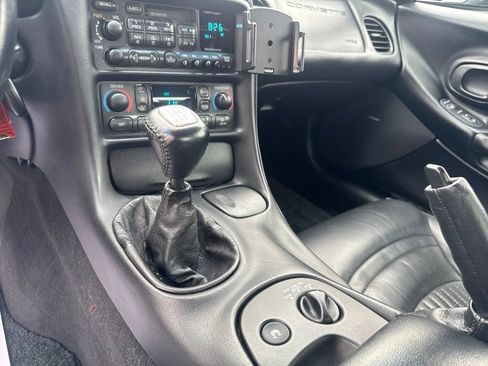 Used 1998 Chevrolet Corvette Coupe w/ Roof Pkg RWD image 22