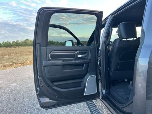 Used 2025 RAM 3500 Laramie image 40
